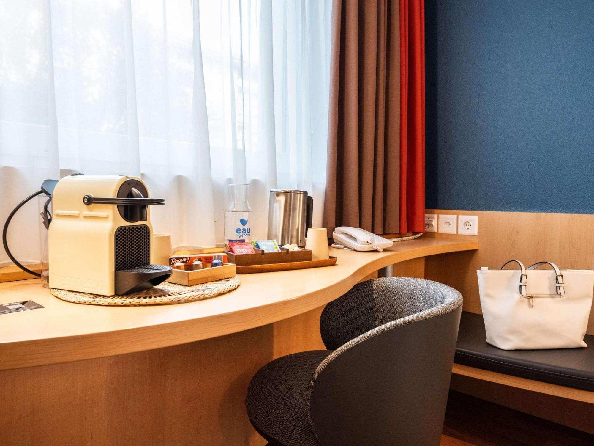 Hotel Ibis Geneve Centre Nations Exterior foto